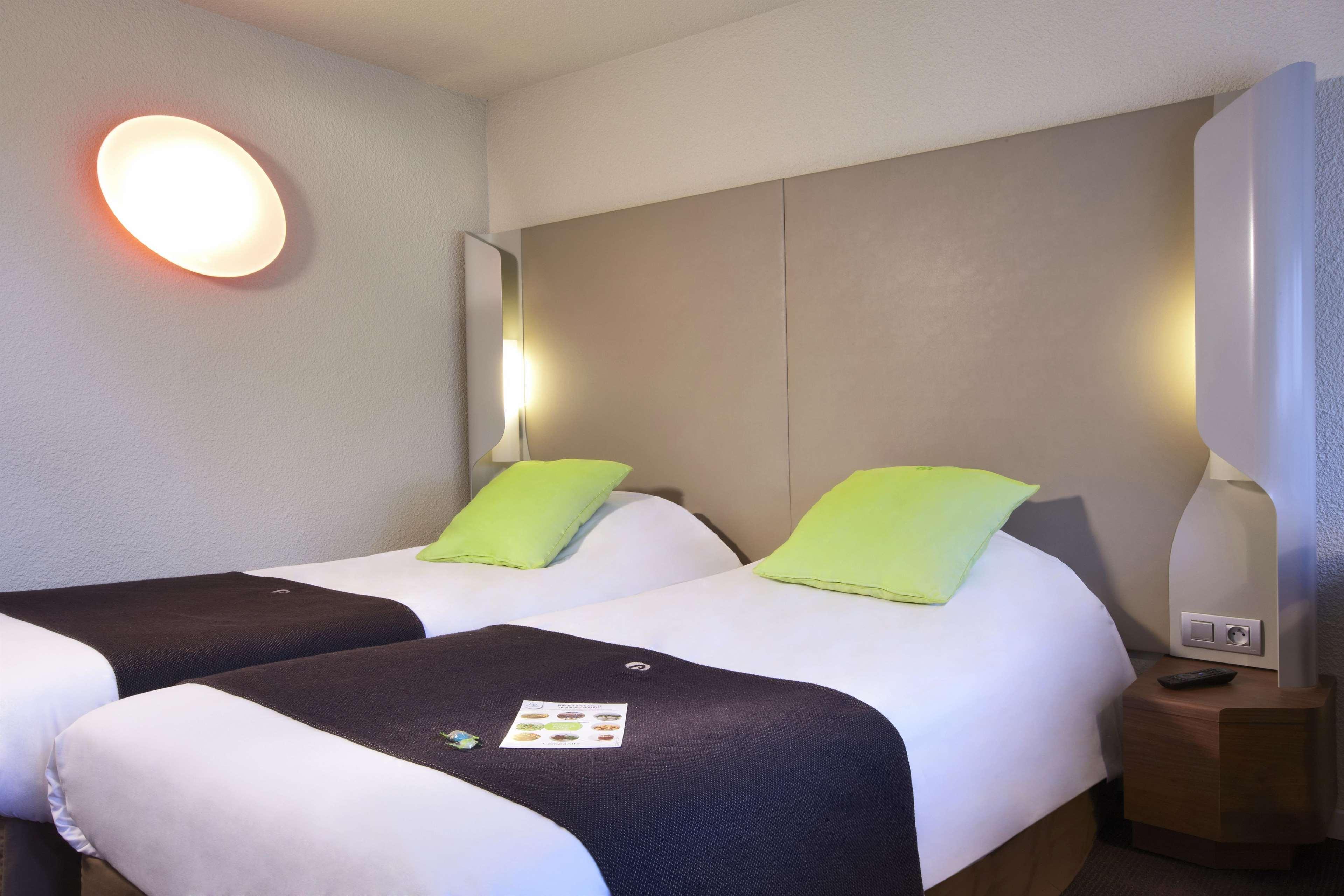 Campanile Montbeliard - Sochaux Hotel Ngoại thất bức ảnh