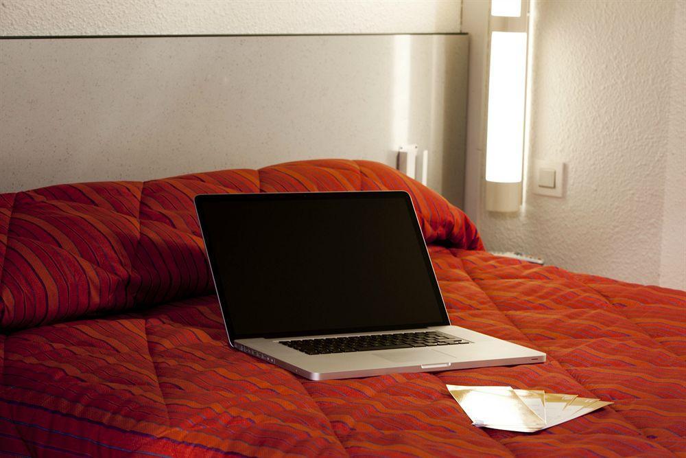 Campanile Montbeliard - Sochaux Hotel Ngoại thất bức ảnh