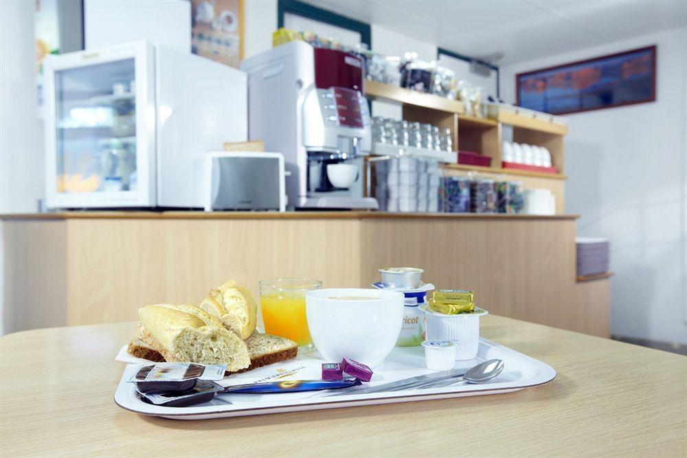 Campanile Montbeliard - Sochaux Hotel Ngoại thất bức ảnh