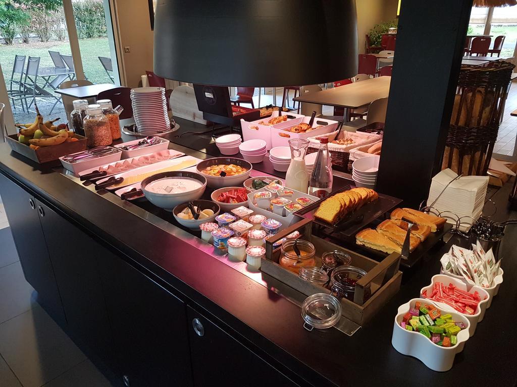 Campanile Montbeliard - Sochaux Hotel Ngoại thất bức ảnh