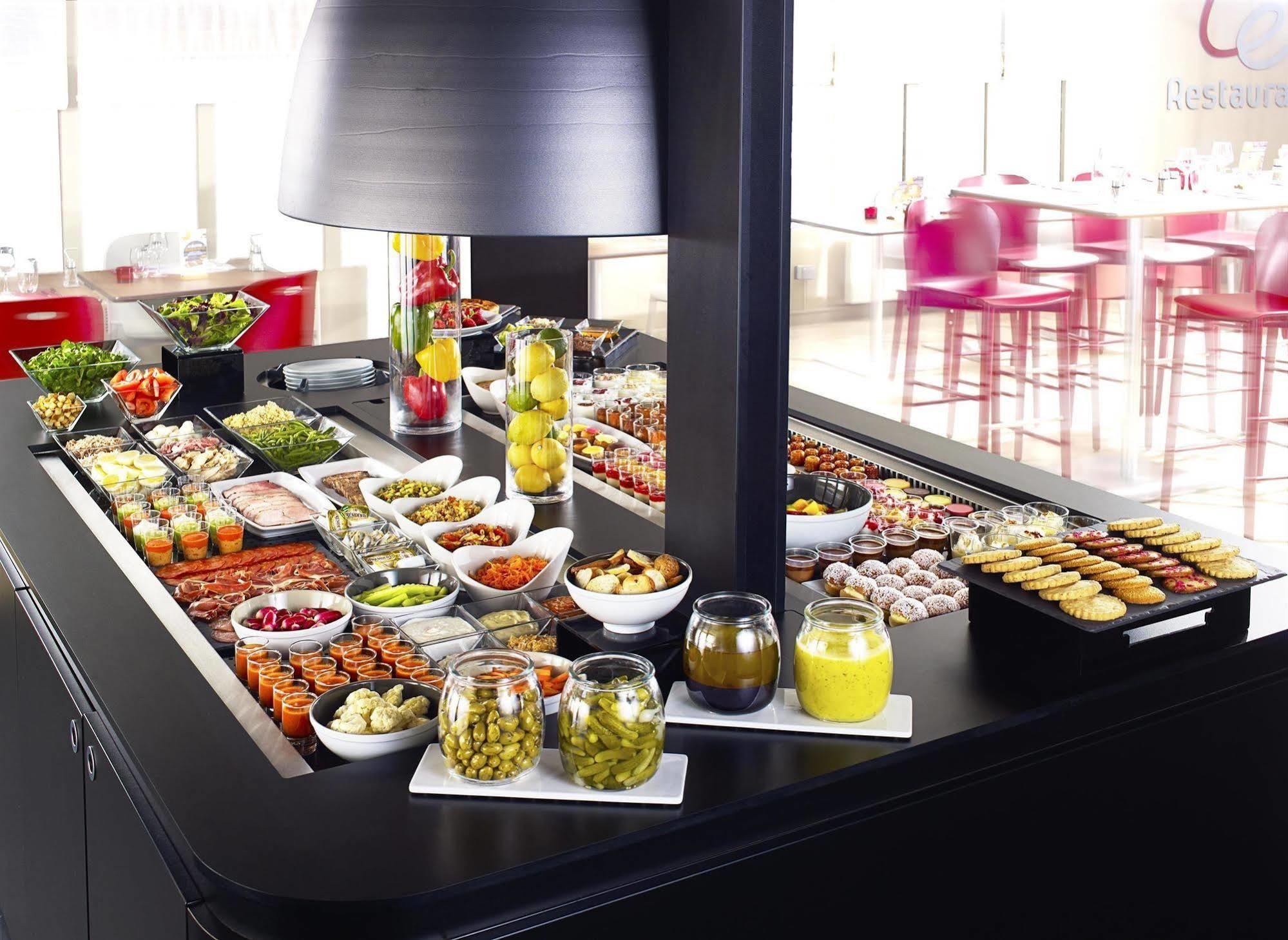 Campanile Montbeliard - Sochaux Hotel Ngoại thất bức ảnh